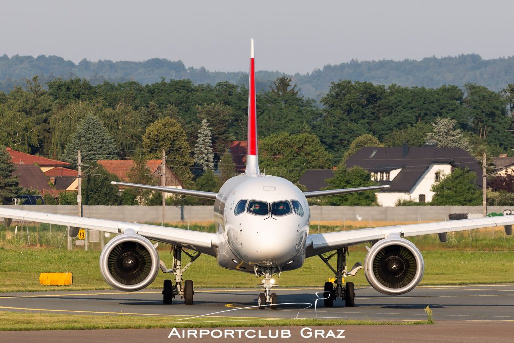 Swiss Airbus A220-300 HB-JCO