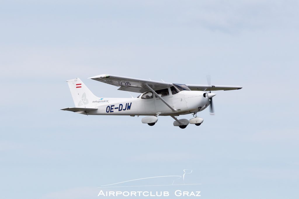 Lycoair Cessna 172R Skyhawk II OE-DJW