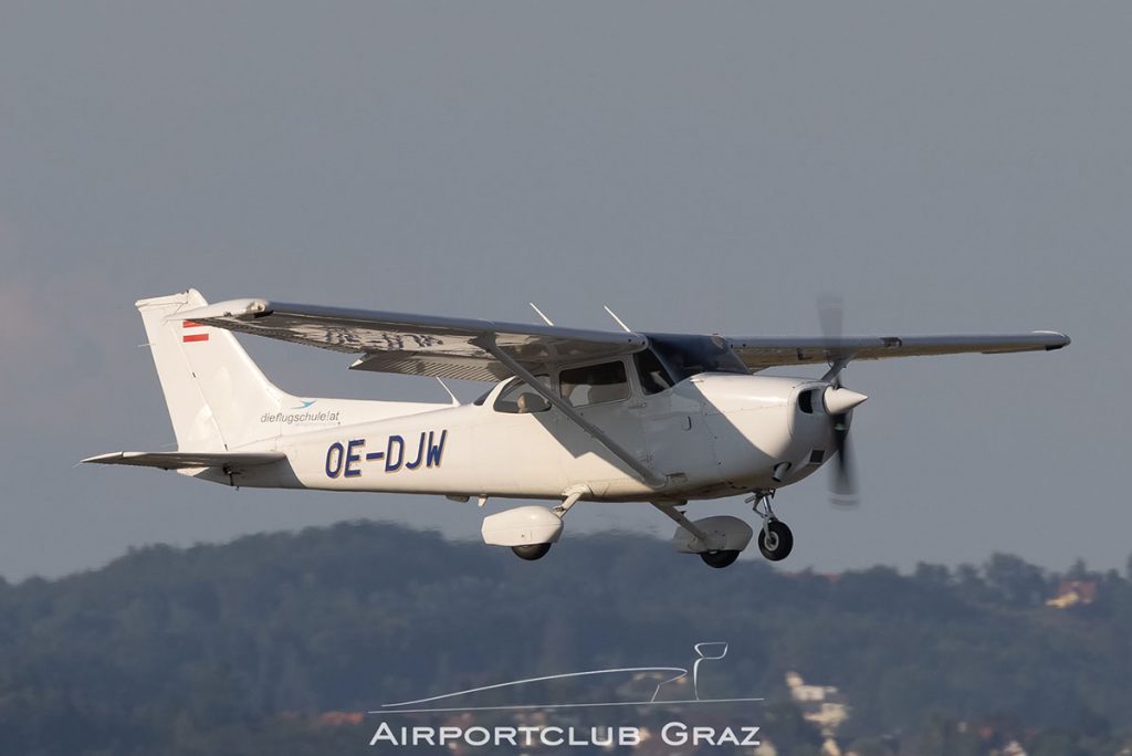 Lycoair Cessna 172R Skyhawk II OE-DJW