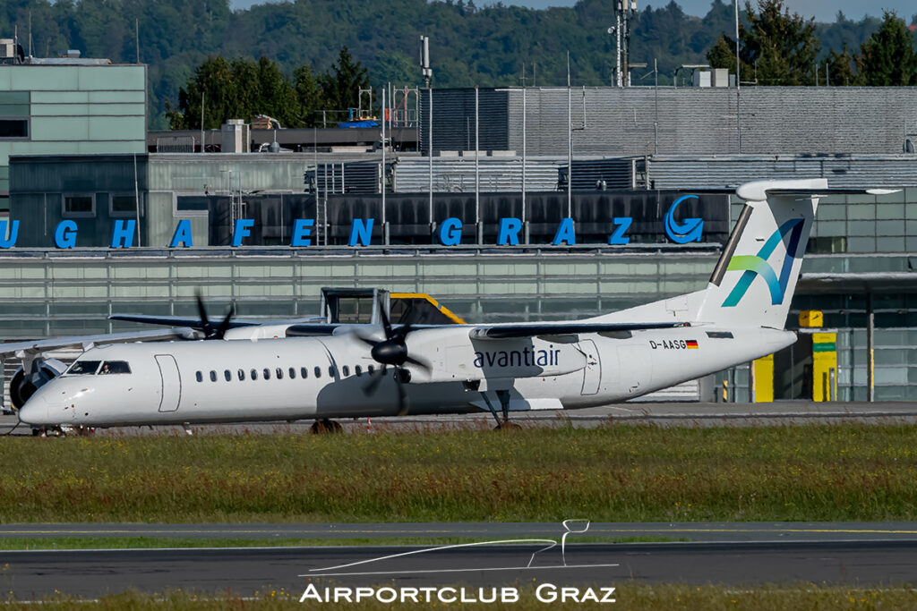 Avanti Air Dash 8-Q402 D-AASG