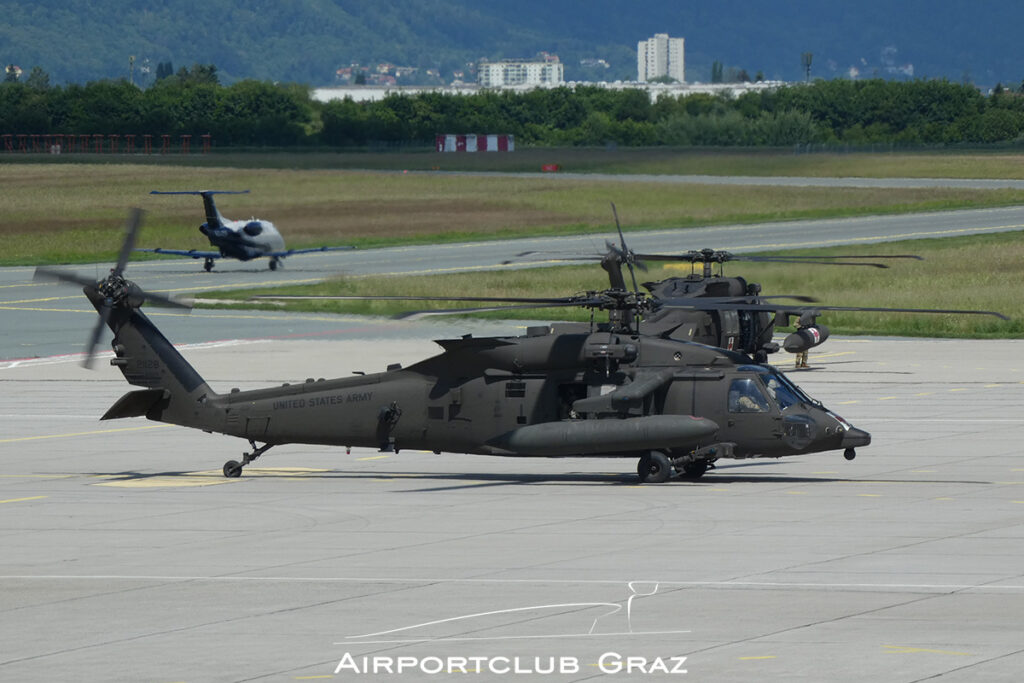 United States Army Sikorsky HH-60M Blackhawk 20-21128