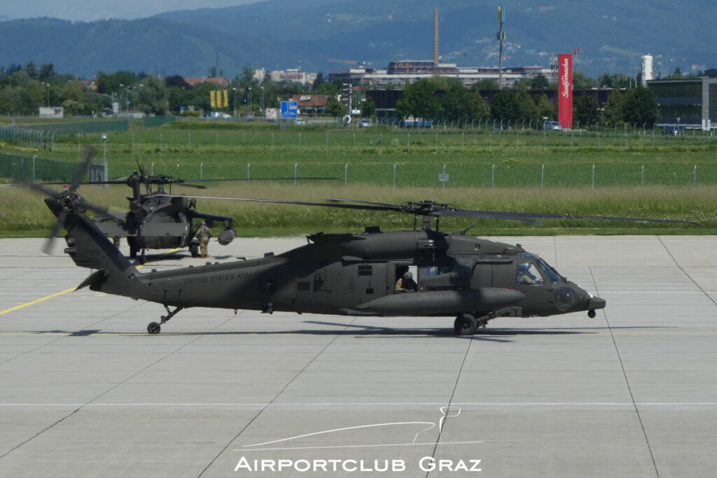 United States Army Sikorsky HH-60M Blackhawk 20-21128