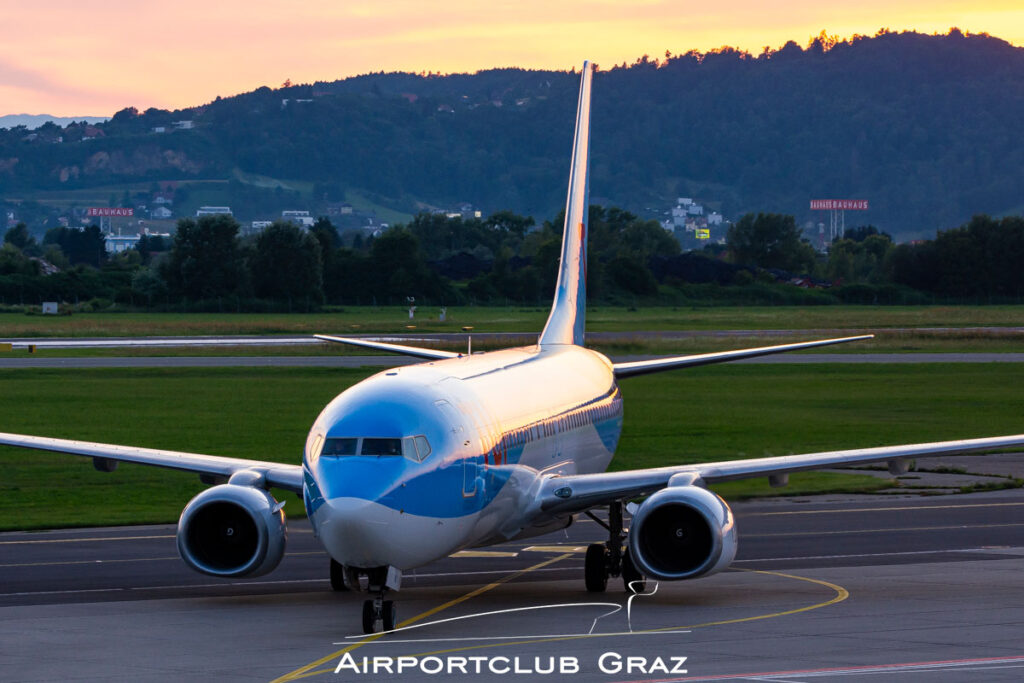 TUI Airlines Belgium Boeing 737-86J OO-TUK