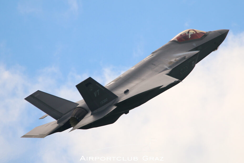 USAF Lockheed Martin F-35A Lightning II 18-5360